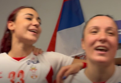 (ВИДЕО) ОВАКО СУ РУКОМЕТАШИЦЕ СРБИЈЕ ПРОСЛАВИЛЕ ПОБЕДУ: Грмело у свлачионици након нестварног преокрета