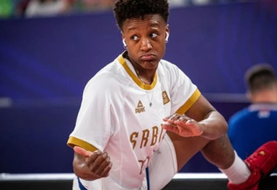 ИВОН АНДЕРСОН НАПУСТИЛА ЦРВЕНУ ЗВЕЗДУ: Потписала за Валенсију