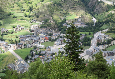 ОВА ЕВРОПСКА ЗЕМЉА ЦЕЛА МОЖЕ ДА СЕ ПРЕЂЕ ПЕШКЕ Нема војску ни валуту, али има планине, шуме и невероватну историју