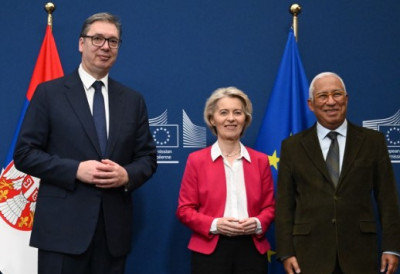 ОГЛАСИЛИ СЕ И ДОМАЋИНИ Фон дер Лајен и Кошта: Вучићу предочена важност убрзања реформи у владавини права и слободи медија “СРБИЈА МОЖЕ РАЧУНАТИ НА ПОДРШКУ ЕУ НА ПУТУ КА ЧЛАНСТВУ"