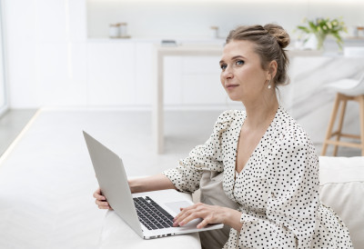 ПАЛА НА РОМАНТИЧНУ ПРИЧУ ЛАЖНОГ ВОЈНИКА Хрватица остала без неколико ХИЉАДА ЕВРА после наивног познанства преко друштвених мрежа