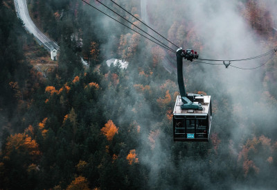 ДРАМА У УКРАЈИНИ - ЗАУСТАВИЛА СЕ ЖИЧАРА 80 особа ЗАРОБЉЕНО НА ВИСИНИ И ХЛАДНОЋИ