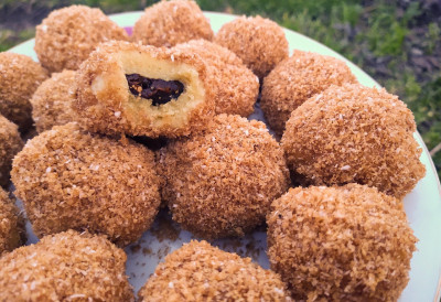 Мекане и сочне, а посне ГОМБОЦЕ СА ШЉИВАМА ЋЕ ВАС У МОМЕНТУ ВРАТИТИ У ДЕТИЊСТВО