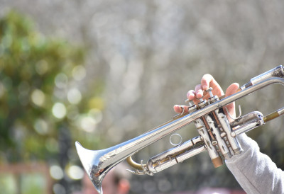 (ВИДЕО) ГРАДОНАЧЕЛНИК СИЊА ЗАБРАНИО ТРУБАЧЕ, ОРКЕСТАР СЕ ОГЛАСИО Свирачи истакли да је лагао да су свирали Ђурђевдан, хрватски градоначелник навукао гнев на себе