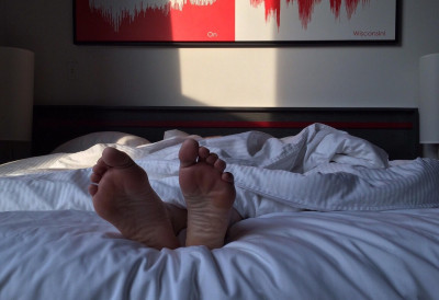 СПАВАЊЕ СА ЧАРАПАМА ИЛИ БЕЗ ЊИХ Стручњаци решили дилему, ЕВО ШТА ЈЕ БОЉЕ