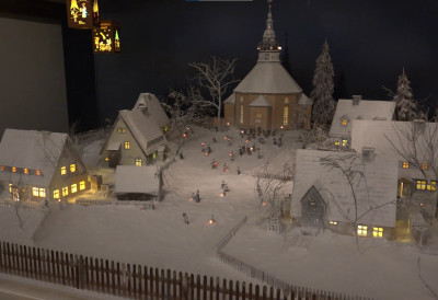 (ФОТО/ВИДЕО) ДА ЛИ СТЕ ЗНАЛИ ДА ПОСТОЈИ СЕЛО ИГРАЧАКА И није у постојбини Деда Мраза, већ јужније