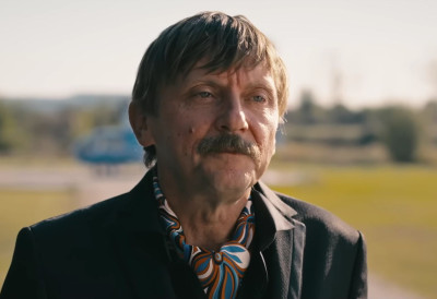 ОВО ЈЕ МАЧ СА ДВЕ ОШТРИЦЕ! Глумац ЈОВО МАКСИЋ ОТКРИО СВЕ ДЕТАЉЕ О ФИЛМУ „ПОВРАТАК ЖИКИНЕ ДИНАСТИЈЕ”: „Треба више пута погледати јер први пут нећете ништа видети од смеха”