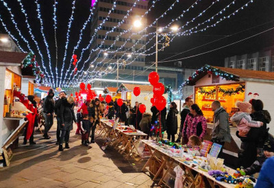 ЗРЕЊАНИН ДОБИЈА НАЈЛЕПШУ ПИЈАЦУ Дечји осмеси и шарене тезге у срцу града