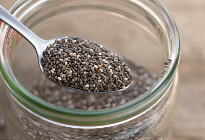 Опасност у суперхрани! ЧИА СЕМЕНКЕ могу изазвати ОЗБИЉНЕ НУС ПОЈАВЕ ако се не користе ПРАВИЛНО