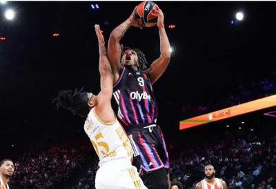 ЦРВЕНА ЗВЕЗДА ПОРАЖЕНА У ПАРИЗУ: Домаћин дошао до стотке и угасио црвено-беле