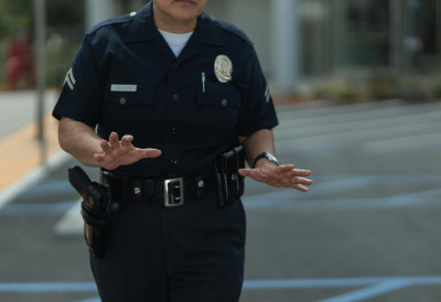 (ВИДЕО) Ужас у тржном центру ИМА МРТВИХ И ПОВРЕЂЕНИХ Ножем и димном бомбом на људе