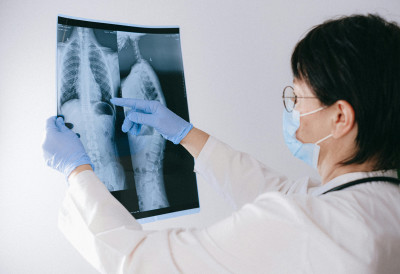 Опасније и од пушења! ОВЕ НАМИРНИЦЕ КОЈЕ СВАКИ ДАН ЈЕДЕМО ПОВЕЋАВАЈУ РИЗИК ОД РАКА ПЛУЋА Студија обухватила преко 100.000 испитаника