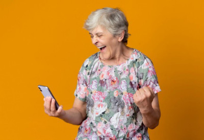 НА ФЕЈСУ ОБЈАВИЛА ФОТОГРАФИЈЕ УНУКА – ЈЕДНОМ ЗБОГ ПОНОСА, ДРУГИ ПУТ ИЗ ПРКОСА Сад може да бира казну: 14 дана затвора или 1.200 евра