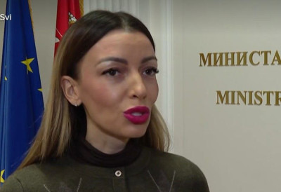 РАДЕ НА УРУШАВАЊУ ДРЖАВЕ ВЕЋ 12 ГОДИНА Министарка Месаровић надиграла опозицију чињеницама, све црно на бело: У Нишу је сада 50.000 мање незапослених, просечна плата ће ићи до 1.000 евра