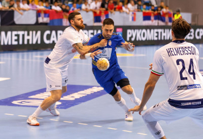 РАУЛ ГОНЗАЛЕС ОДАБРАО ИГРАЧЕ ЗА ЕВРОПСКО ПРВЕНСТВО: Окупљање заказано за 25. децембра у Старој Пазови