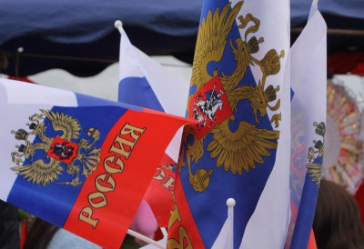 РУСИ И БЕЛОРУСИ МОГУ ДА СЕ ТАКМИЧЕ СА ДРЖАВНИМ СИМБОЛИМА: Спорт је мост за дијалог и међусобно разумевање међу народима