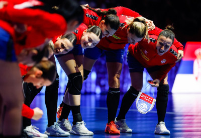 РУКОМЕТАШИЦЕ СРБИЈЕ ДАНАС ПРОТИВ ШПАНИЈЕ НА СВЕТСКОМ ПРВЕНСТВУ: Радосављевићева пропушта утакмицу, Величковићева мења болесну Мандићеву