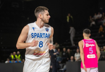 Успон Стефана Момирова