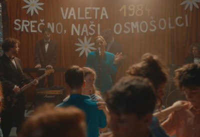 РАЗГОВОР СА СЛОВЕНАЧКОМ ГЛУМИЦОМ ТЈАШОМ ЖЕЛЕЗНИК, ЗВЕЗДОМ ФИЛМА „БЕЛО СЕ ПЕРЕ НА 90”: Сви ми жудимо за стварима које нас емотивно пробуде