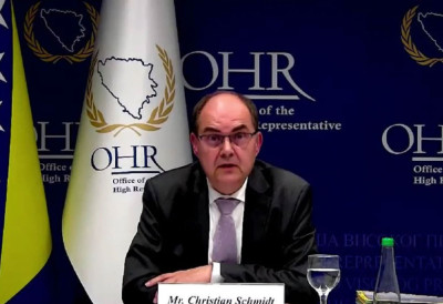 ШМИТ ИЗНЕНАЂЕН НАПИСИМА: Не одлазим; Желим да БиХ одведемо ка европским интеграцијама