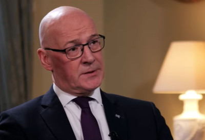 ”ШКОТСКА ИМА ДЕМОКРАТСКО ПРАВО ДА ОДЛУЧИ О СВОЈОЈ БУДУЋНОСТИ” Свини: Ако СНП освоји већину, позвао би на нови референдум