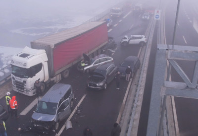 Чачанска болница потврдила: ПОСЛЕ ЈУТРОШЊЕГ ЛАНЧАНОГ СУДАРА, ОД СЕДАМ ЗБРИНУТИХ ОСОБА ЈЕДНА ПОДЛЕГЛА ПОВРЕДАМА