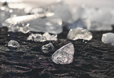 НАУЧНИЦИ НИСУ ВЕРОВАЛИ СВОЈИМ ОЧИМА Ова планета има облик лимуна и МОЖДА ЈЕ ПУНА ДИЈАМАНАТА