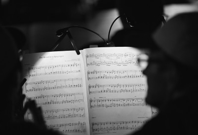 ВЕЧЕРАС У КЛУБУ ТРИБИНА МЛАДИХ Бесплатан концерт класичне музике