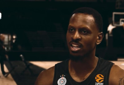 НЕКАД ОМИЉЕН НАВИЈАЧИМА ПАРТИЗАНА НАШАО НОВИ ТИМ Џејмс Нанели је кошаркаш АЕК-а из Атине