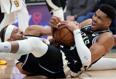 БОМБА ИЗ МИЛВОКИЈА Бакси трејдују Јаниса