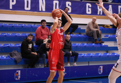 НОВОСАЂАНИ ЖЕЛЕ ДА НАСТАВЕ ПОБЕДНИЧКИ НИЗ  У Сомбор по нову победу