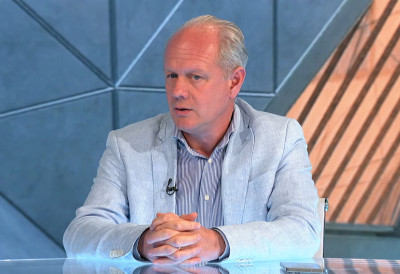 ПАНАОТОВИЋ:"Лаж је да би увођење српског језика као службеног било кочница ка ЕУ; Белгија има 3 службена језика, Финска 2, Швајцарска 4…"