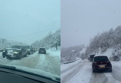 (ФОТО) ВОЗАЧИ СЕ ЗАГЛАВИЛИ У СНЕГУ Јака мећава направила хаос код Нове Вароши ДОЛАЗЕ ШЛЕПЕРИ У ПОМОЋ