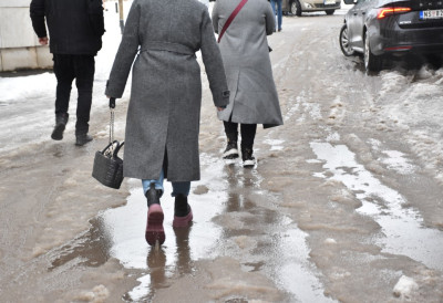 ПОЛЕДИЦА ЛОМИЛА НОВОСАЂАНЕ За 12 дана повређено 653 људи! Лекари санирали уганућа, истегнућа и преломе НОГЕ НАЈВИШЕ СТРАДАЛЕ