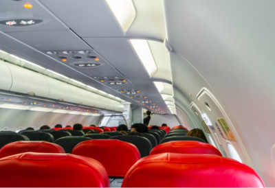 ПАНИКА У АВИОНУ! Специјалци интервенисали на лету за Барселону, сви ПУТНИЦИ хитно евакуисани