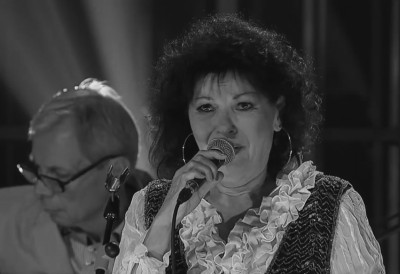 (ВИДЕО) ОВО СУ ПЕСМЕ КОЈЕ СУ ОБЕЛЕЖИЛЕ КАРИЈЕРУ БЕТИ ЂОРЂЕВИЋ Од „Почнимо љубав испочетка“ до вечних нумера које се и данас певају