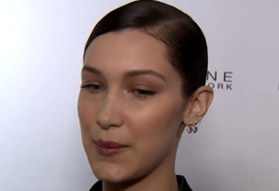 РАЗИШЛИ СЕ БЕЛА ХАДИД И ЊЕН КАУБОЈ Лепа као вила и поново сама!