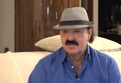 ХАРИС ЏИНОВИЋ ПОНОВО ЗАЉУБЉЕН! Након бурног развода пронашао срећу са 20 година млађом Београђанком, упознали се ресторану