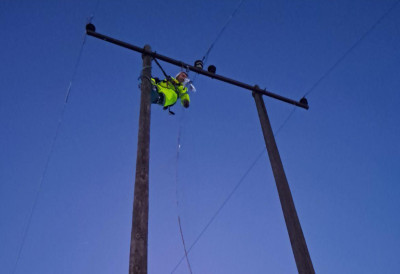 СТАБИЛИЗУЈЕ СЕ СИТУАЦИЈА У ЛОЗНИЦИ Без струје још 134 домаћинстава