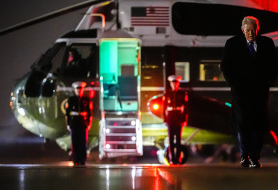 ТРАМП В. Д. ПРЕДСЕДНИКА ВЕНЕЦУЕЛЕ?! Први човек САД не престаје да шокира, сам себе именовао за НАСЛЕДНИКА МАДУРА (ФОТО)