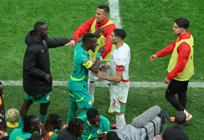 Неприхватљиве сцене на терену и трибинама: ИНФАНТИНО ОШТРО ОСУДИО дешавања у финалу Купа афричких нација