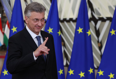 ХРВАТСКА ПРЕД ДИЛЕМОМ Милановић - Пленковић жели да ОДБИЈЕ ТРАМПОВ ПОЗИВ