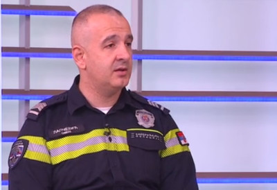 ОН ЈЕ ПРАВИ ХЕРОЈ Полицајац Иван Лапчевић превезао СРЦЕ од Новог Сада до Београда за 26 минута СПАСАО ЖИВОТ ПАЦИЈЕНТУ  КОЈИ ЈЕ ЧЕКАО ТРАНСПЛАНТАЦИЈУ