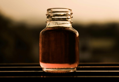 НАРОДНИ СИРУП ОД КРОМПИРА КОЈИ ПОМАЖЕ ПРИ ИСКАШЉАВАЊУ Све састојке имате у кући, а пије се пред спавање