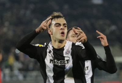 МИЛОШЕВИЋ ИДЕ ДА ПОМОГНЕ ВЕРДЕРУ: Штутгарт му продужио уговор и послао га на позајмицу