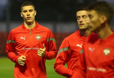 (ФОТО, ВИДЕО) СРБИН НОВИ НАПАДАЧ ЛАЦИЈА: Клуб из Рима представио Петра Раткова