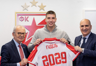 МЛАДИ ФУДБАЛЕР ЦРВЕНЕ ЗВЕЗДЕ ПРОДУЖИО УГОВОР: Стефан Гудељ црно - бели до јуна 2029. године