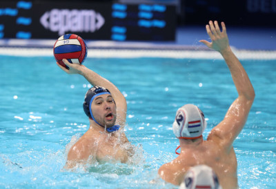 НАЈБОЉИ ВАТЕРПОЛО ИГРАЧ СРБИЈЕ СУСПЕНДОВАН Страшне вести стигле за нашу репрезентацију! Ево на колико мечева Душан Мандић неће моћи да игра