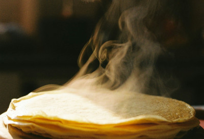 СУПЕРЗВЕЗДА ДЕЗЕРТА! ДОДАЈТЕ ШЉИВОВИЦУ У ПАЛАЧИНКЕ Овакав специјалитет још нисте пробали! Ево како да их направите