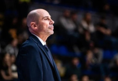 Не размишља о оставци ЂОАН ПЕЊАРОЈА ПОСЛЕ ЈОШ ЈЕДНОГ ДЕБАКЛА: "Први пут у каријери ми се ово дешава"